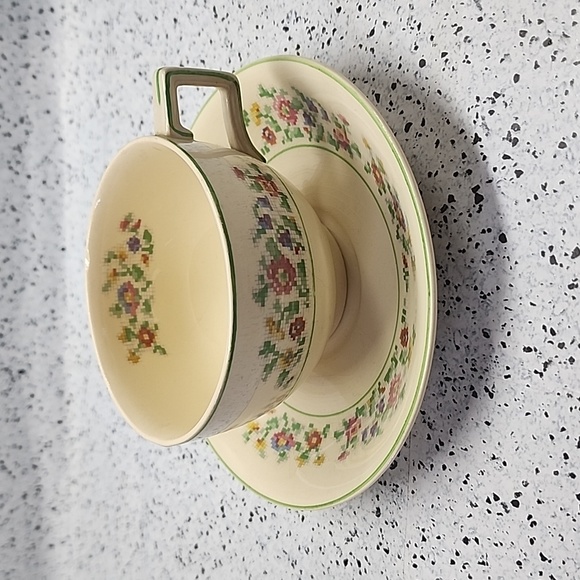 Antique Johnson Brothers "Victorian" Tea Cup Saucer RARE FIND 1920 - Picture 3 of 5